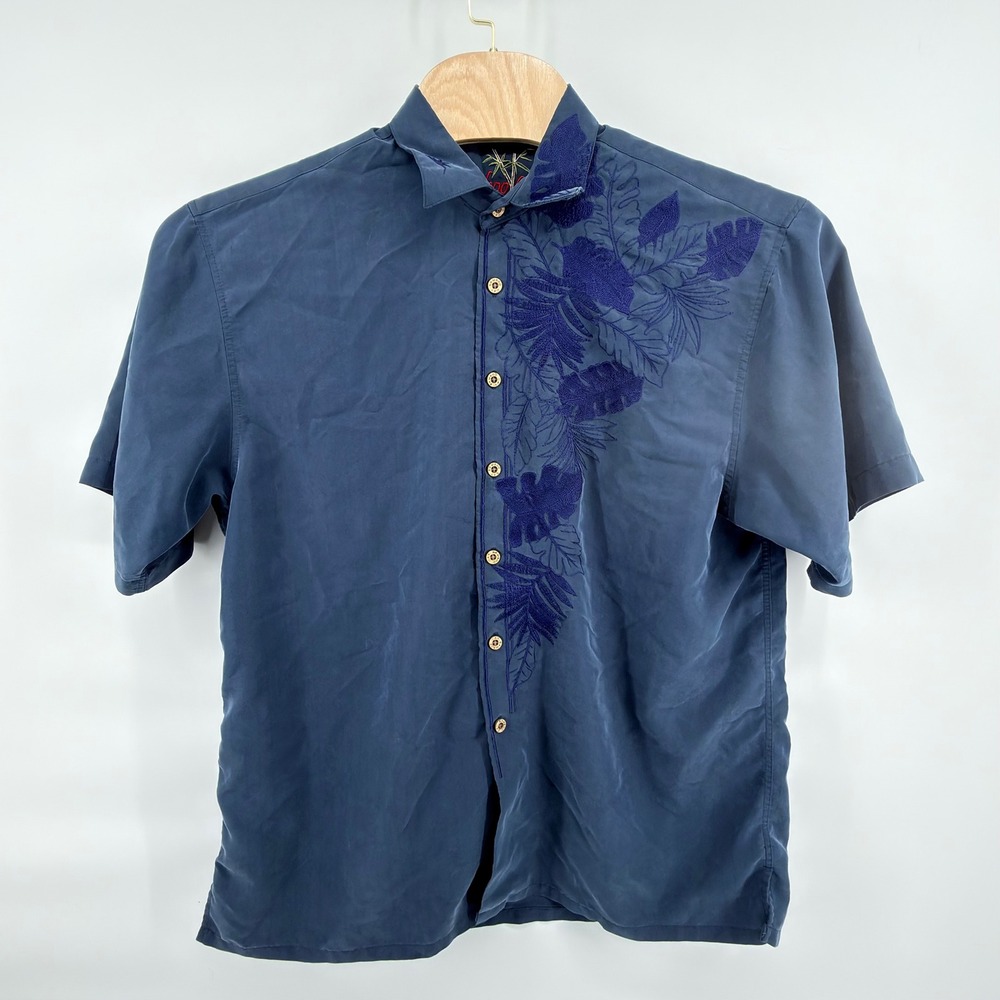 Bamboo Cay Button Up Shirt Mens Large Blue Embroidered Floral Short Sleeve Camp